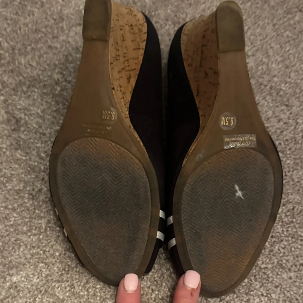 Tommy Hilfiger Black and Tan Wedges